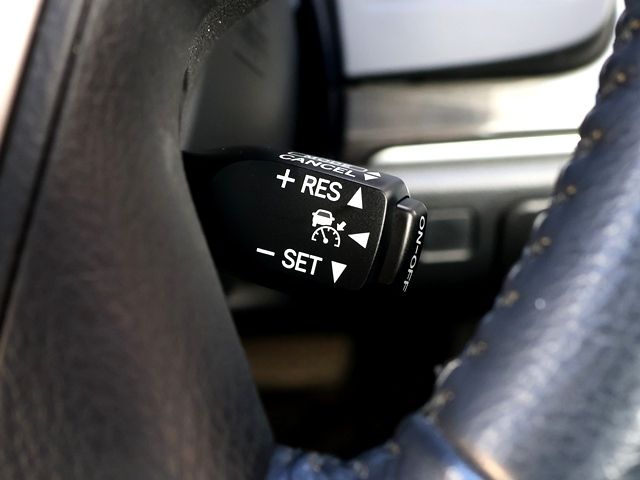 TOYOTA CROWN SEDAN HYBRID 2013 Image 31