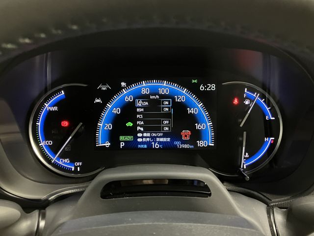 TOYOTA VOXY HYBRID 2022 Image 31