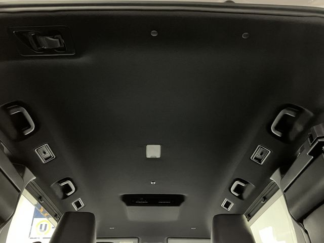 TOYOTA VOXY HYBRID 2022 Image 31