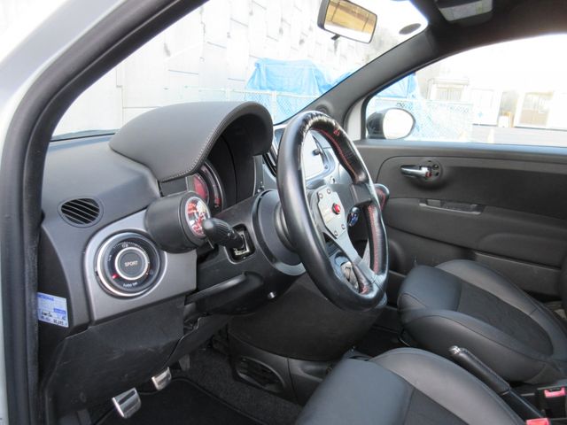 FIAT ABARTH 595 2018 Image 31