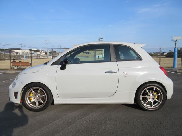 FIAT ABARTH 595 2018 Image 31