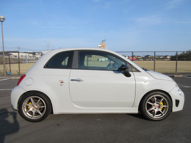 FIAT ABARTH 595 2018 Image 31
