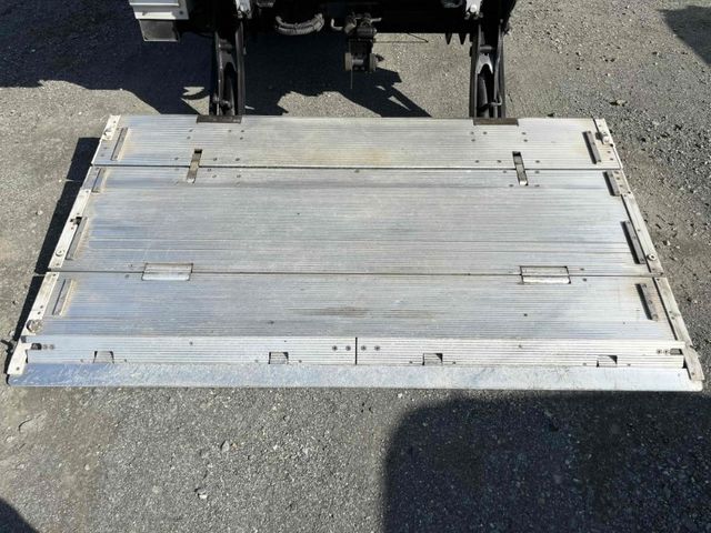 MITSUBISHI CANTER 2013 Image 31