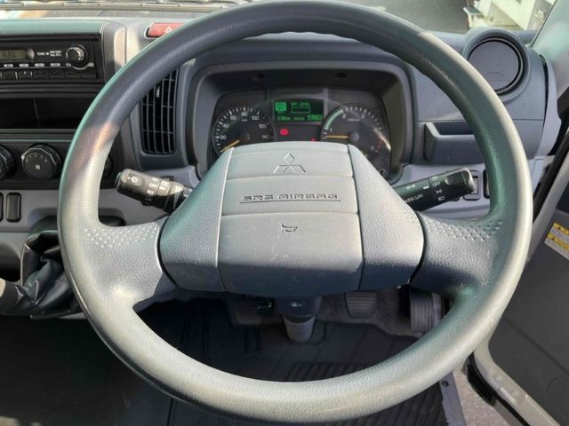 MITSUBISHI CANTER 2013 Image 31