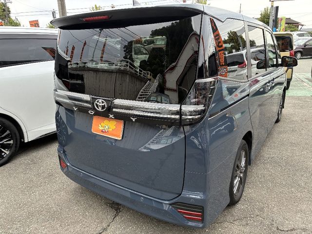 TOYOTA VOXY 2022 Image 31