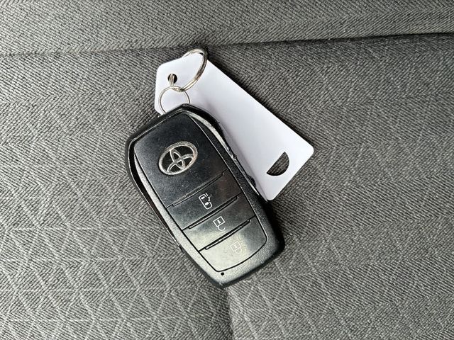 TOYOTA VOXY 2022 Image 31