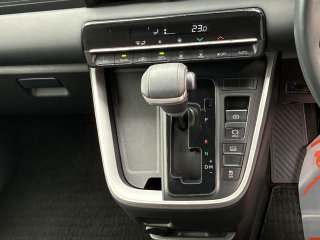 TOYOTA VOXY 2022 Image 31