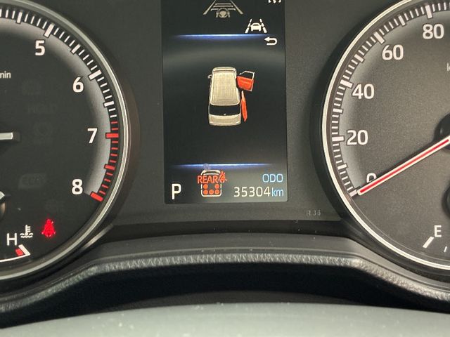 TOYOTA VOXY 2022 Image 31