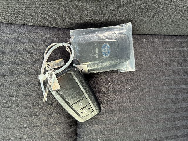 TOYOTA PRIUS 2018 Image 31