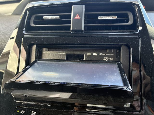 TOYOTA PRIUS 2018 Image 31