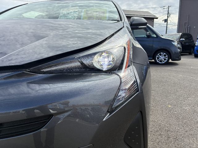 TOYOTA PRIUS 2018 Image 31