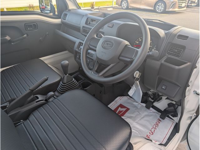 DAIHATSU HIJET TRUCK 4WD 2025 Image 31