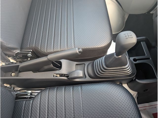 DAIHATSU HIJET TRUCK 4WD 2025 Image 31