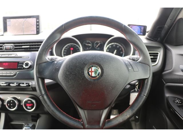 ALFAROMEO GIULIETTA 2012 Image 31