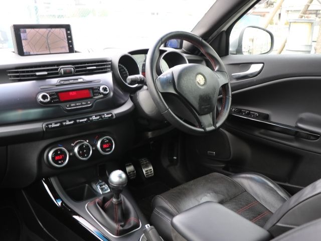 ALFAROMEO GIULIETTA 2012 Image 31