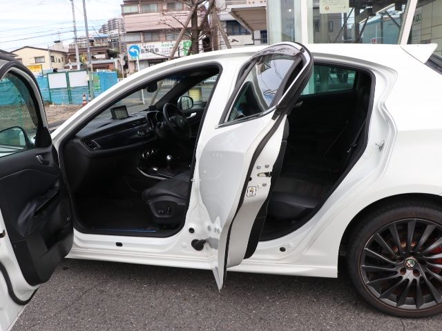 ALFAROMEO GIULIETTA 2012 Image 31