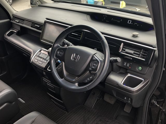HONDA STEPWAGON SPADA 2016 Image 31