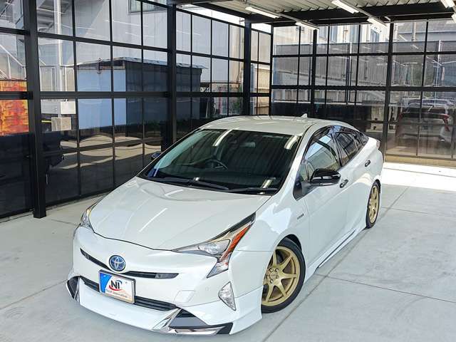 TOYOTA PRIUS 2017 Image 31