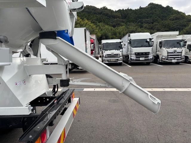 MITSUBISHI FUSOU FIGHTER 2025 Image 31