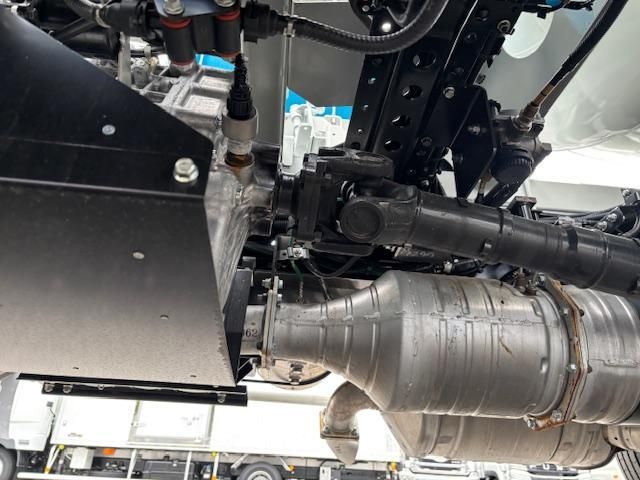 MITSUBISHI FUSOU FIGHTER 2025 Image 31