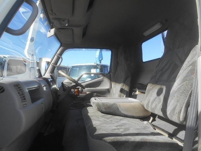 HINO DUTRO 2000 Image 31