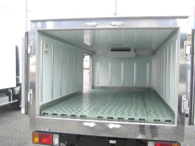 ISUZU ELF 2019 Image 31