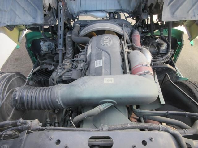 NISSAN DIESEL QUON 2015 Image 31