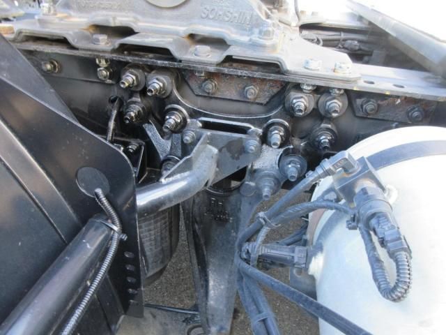 NISSAN DIESEL QUON 2015 Image 31