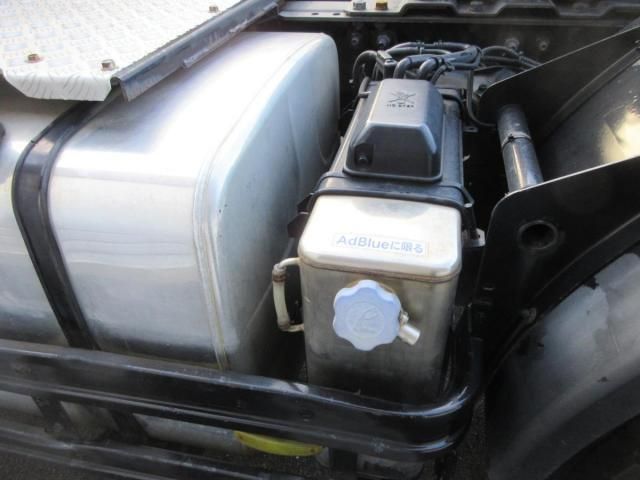 NISSAN DIESEL QUON 2015 Image 31