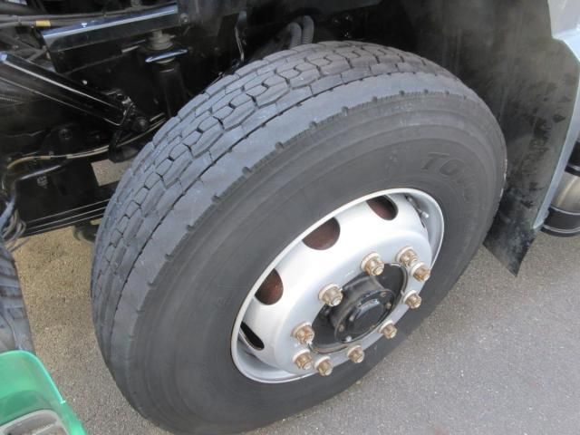 NISSAN DIESEL QUON 2015 Image 31