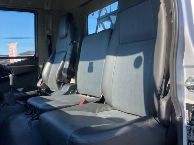 MITSUBISHI FUSOU FIGHTER 2019 Image 31