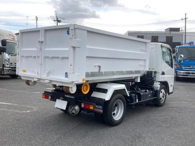 MITSUBISHI CANTER 2023 Image 31