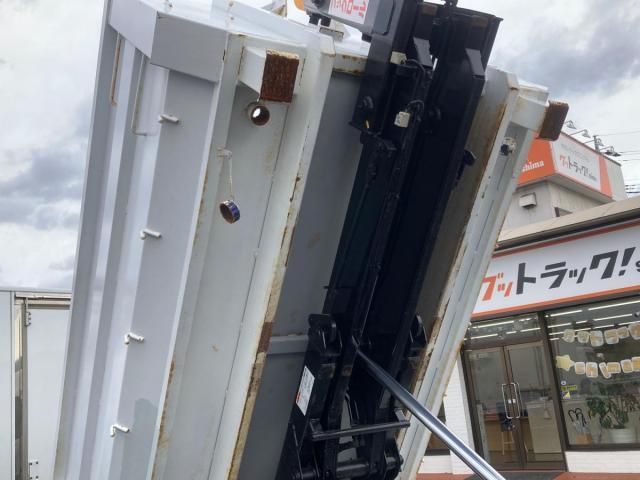 MITSUBISHI CANTER 2023 Image 31