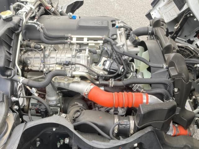 MITSUBISHI CANTER 2023 Image 31