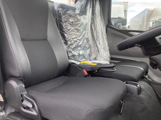 MITSUBISHI CANTER 2023 Image 31