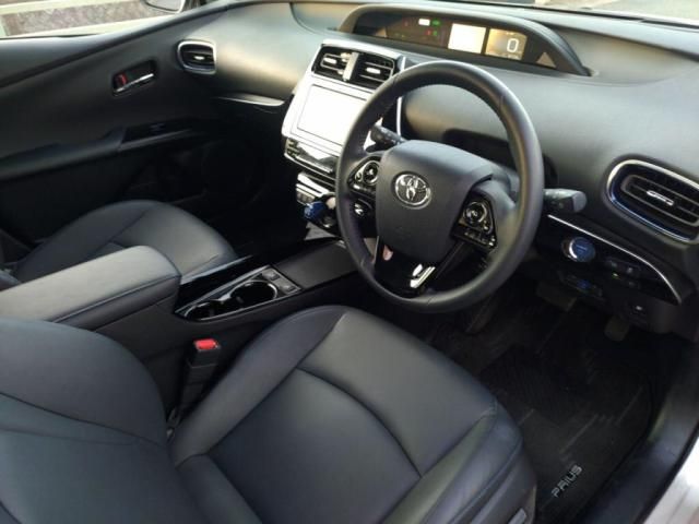 TOYOTA PRIUS 2019 Image 31