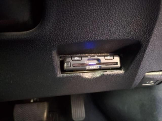 TOYOTA PRIUS 2019 Image 31