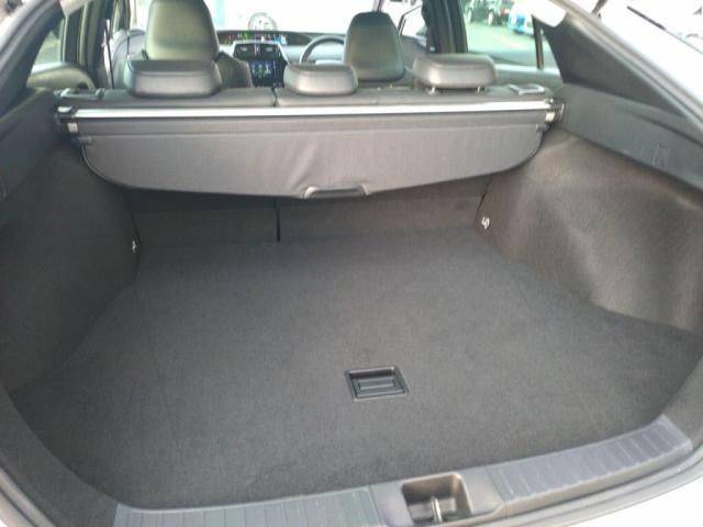 TOYOTA PRIUS 2019 Image 31