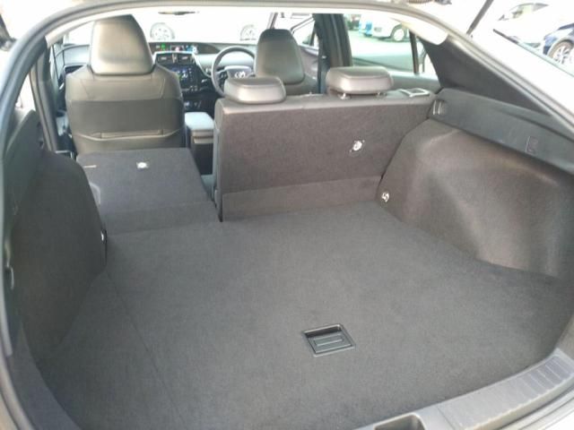 TOYOTA PRIUS 2019 Image 31