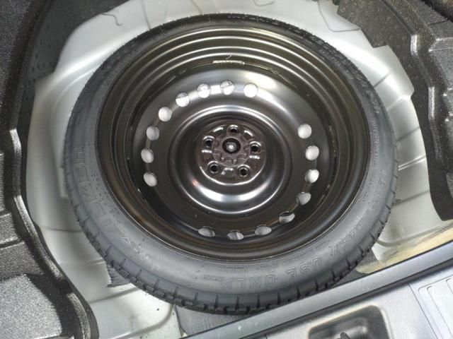 TOYOTA PRIUS 2019 Image 31