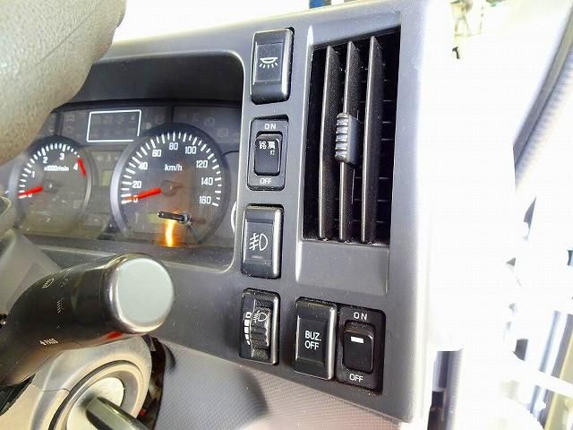 ISUZU ELF 2017 Image 31