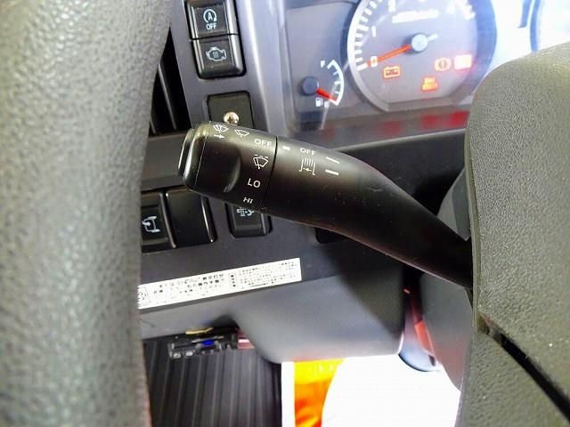 ISUZU ELF 2017 Image 31