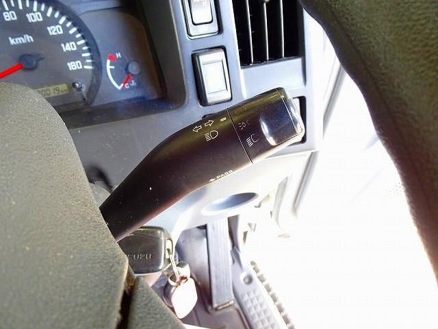 ISUZU ELF 2017 Image 31