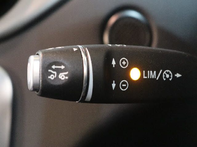 MERCEDES BENZ MERCEDES AMG CLA CLA 2017 Image 31