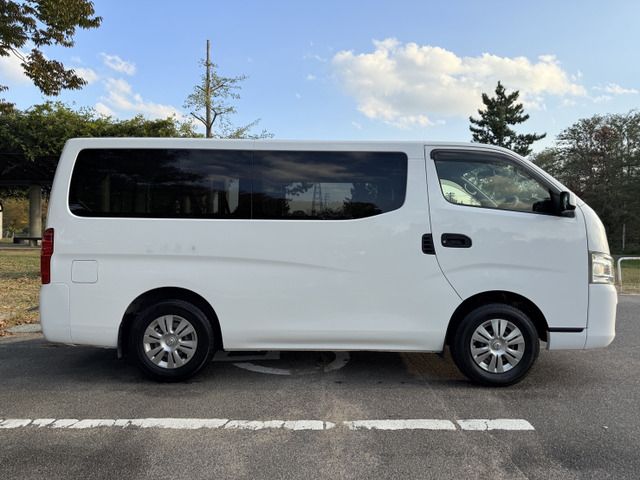 NISSAN NV350 CARAVAN 4WD 2014 Image 31