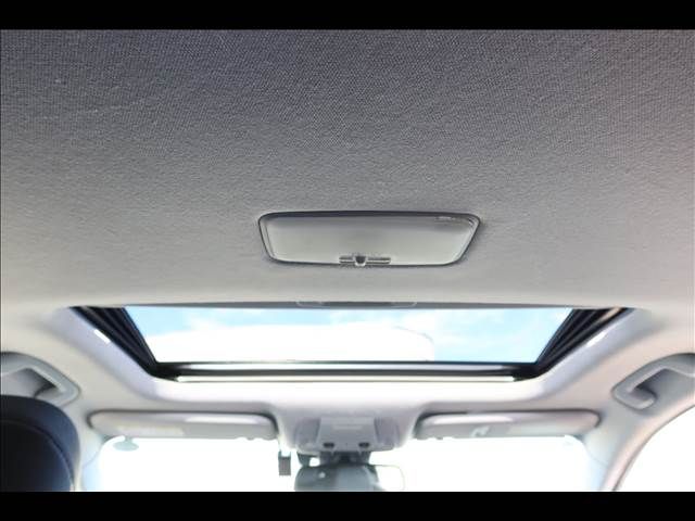 TOYOTA PRIUS 2017 Image 31