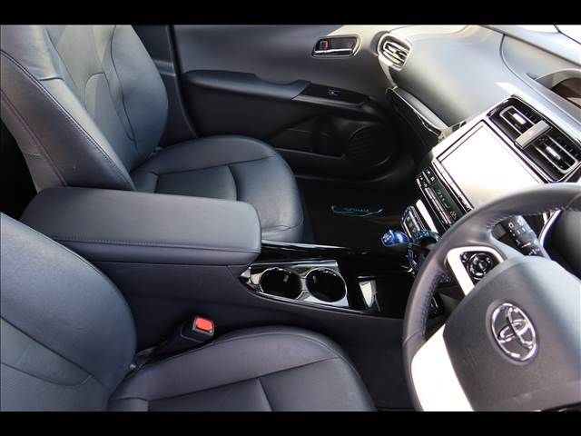 TOYOTA PRIUS 2017 Image 31