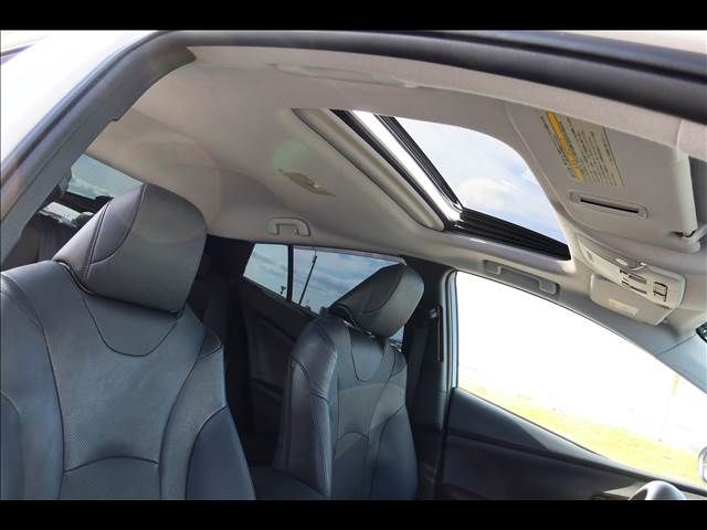 TOYOTA PRIUS 2017 Image 31