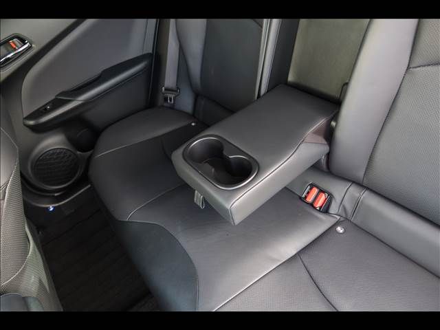 TOYOTA PRIUS 2017 Image 31