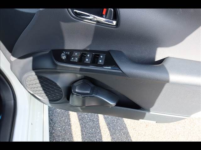 TOYOTA PRIUS 2017 Image 31